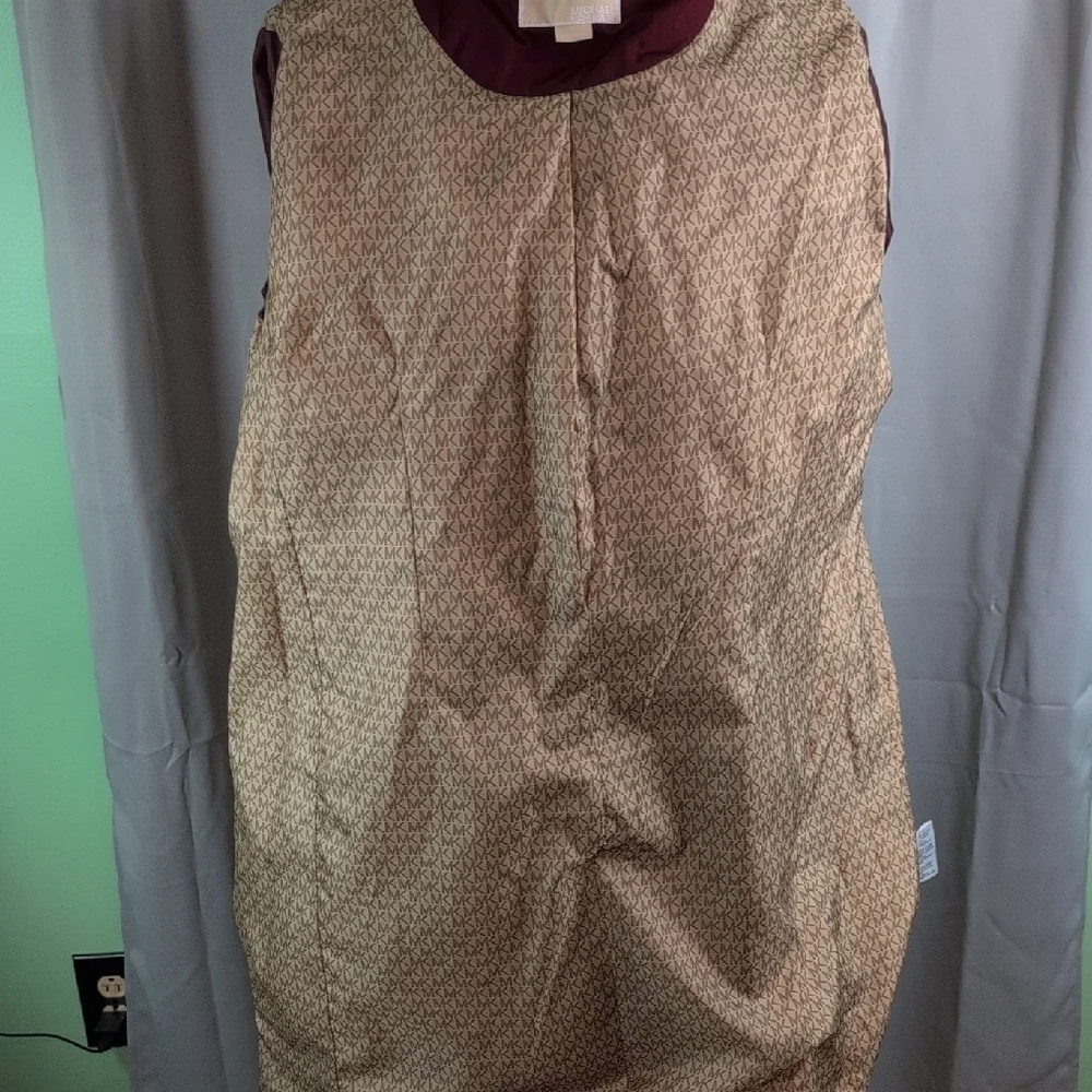 Michael Kors Maroon Puffer Jacket with Quilted Design‎